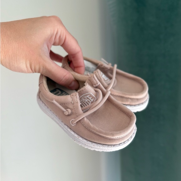 Hey Dude Kids Shoes in Light Pink and White - Picture 8 of 9